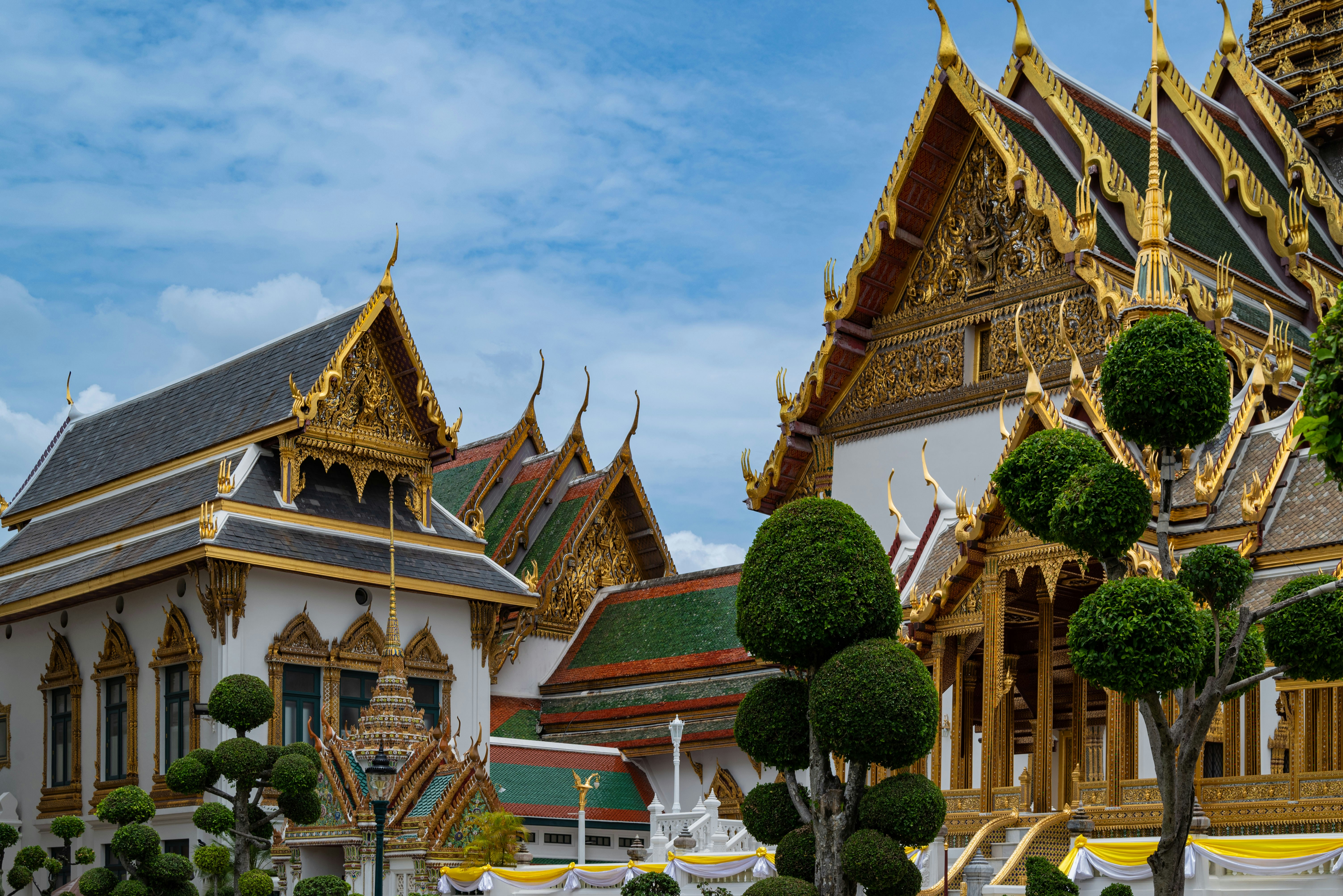Sunset view of Wat Arun temple by the Chao Phraya River